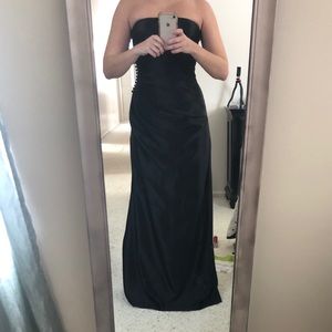 Bill Levkoff Black formal gown—gorgeous!